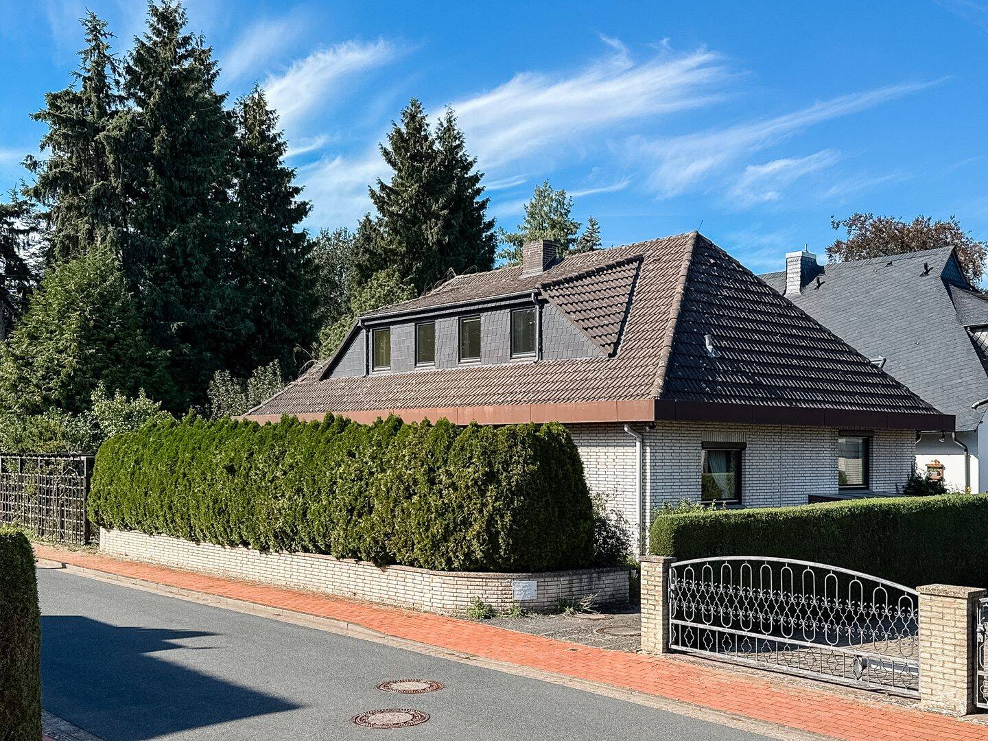 Zuhause mit Charakter und Potenzial – Einfamilienhaus in Bothfeld, 30657 Hannover