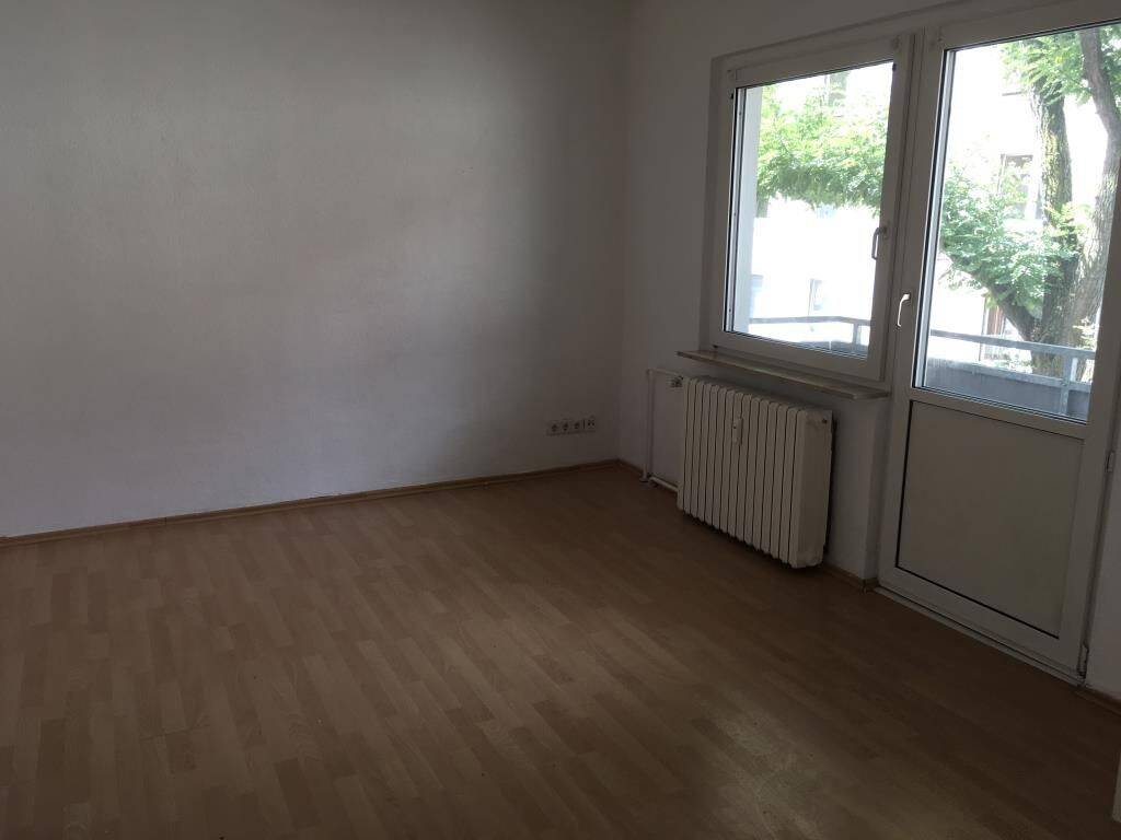 2,5 Zimmerwohnung in Herne Sodingen mit Laminat und Balkon bezugsfertig, 44627 Herne (Börnig Gysenberg Herne-Mitte Holthausen Sodingen)
