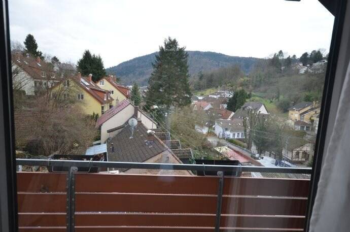 2 Zimmer, Küche, Bad im Dachgeschoss mit Blick über Ziegelhausen kurzfristig frei ab 01.11.26, 69118 Heidelberg (Peterstal Schlierbach Ziegelhausen)