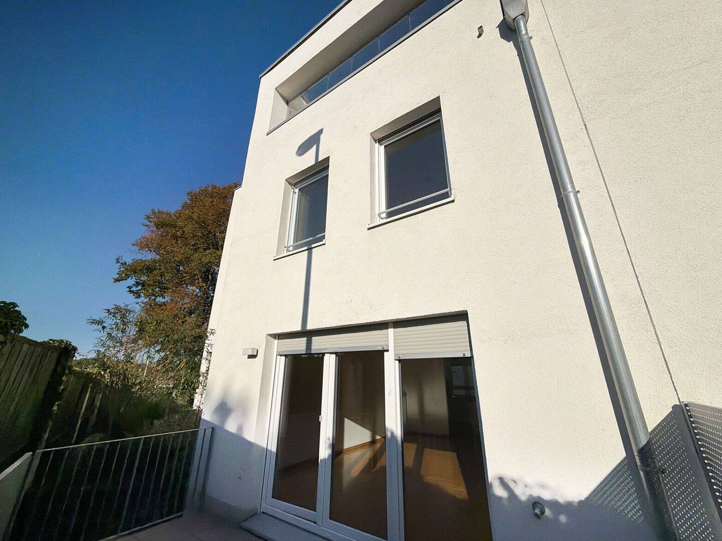 Stadthaus in Mainz-Hechtsheim mit EBK, Terrasse und Stellplatz, 55129 Mainz (Bretzenheim Ebersheim Hechtsheim)