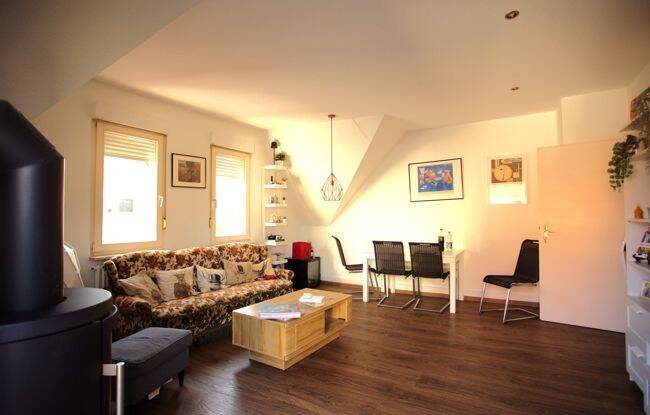 Charmante Dachgeschosswohnung mit großer Dachterrasse & Kaminofen – kurzfristig bezugsfrei, 78315 Radolfzell am Bodensee