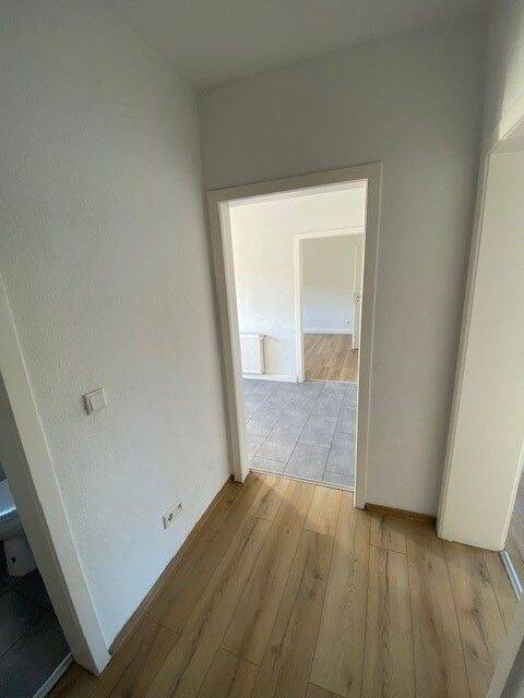 Gemütliche 3-Zimmerwohnung mit Laminatboden ab sofort zu haben, 47229 Duisburg (Bergheim Friemersheim Rheinhausen-Mitte)