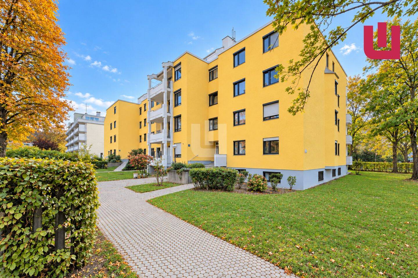 WINDISCH – Ansprechende 2-Zi.-Wohnung mit Westbalkon in umfassend modernisierter Wohnanlage – frei!, 82178 Puchheim