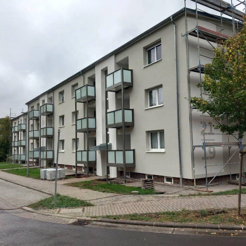 sanierte Senioren-Wohnung im 1. OG // 2 ZKB Wohnung mit Balkon in Luisenthal in energetisch saniertem Anwesen – Provisionsfrei !!!, 66333 Völklingen