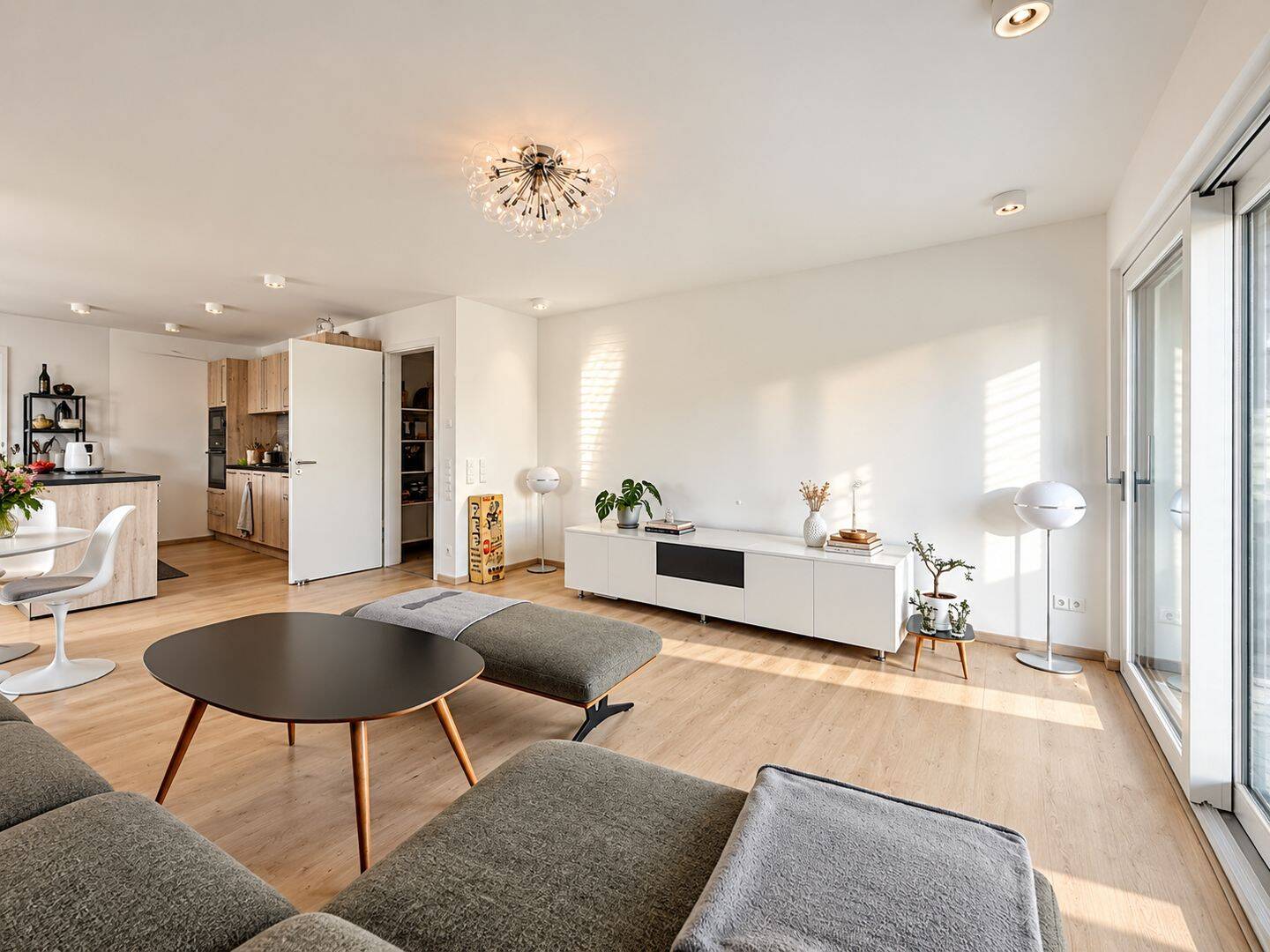 Wohnen mit Freiraum – zwei Dachterrassen, Südbalkon und viel Platz, 84034 Landshut (Münchnerau Nikola West)