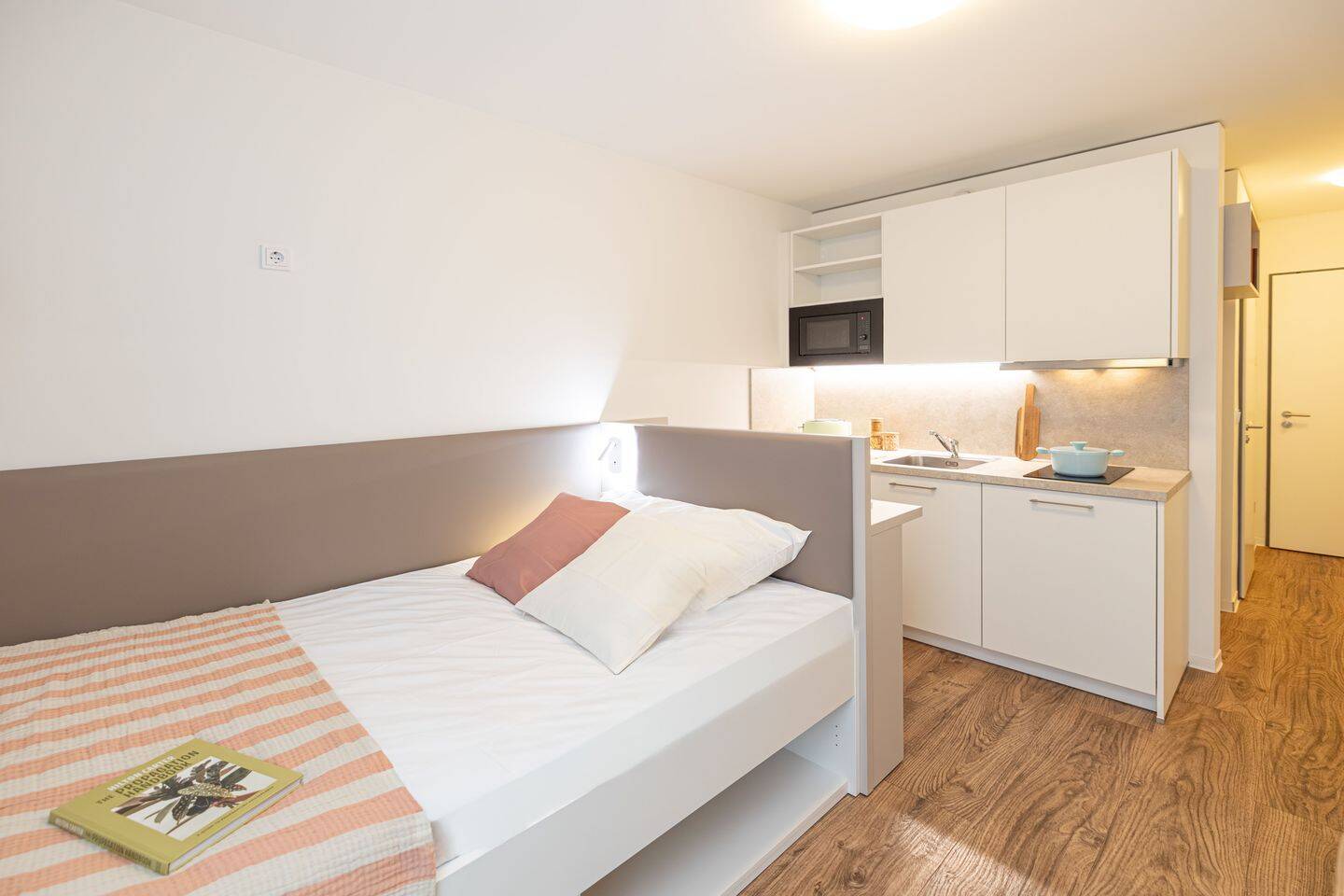 Hamburg: Komplett möbliertes, modernes Studentenapartment – Standard Kategorie, 22041 Hamburg (Wandsbek Marienthal Tonndorf)