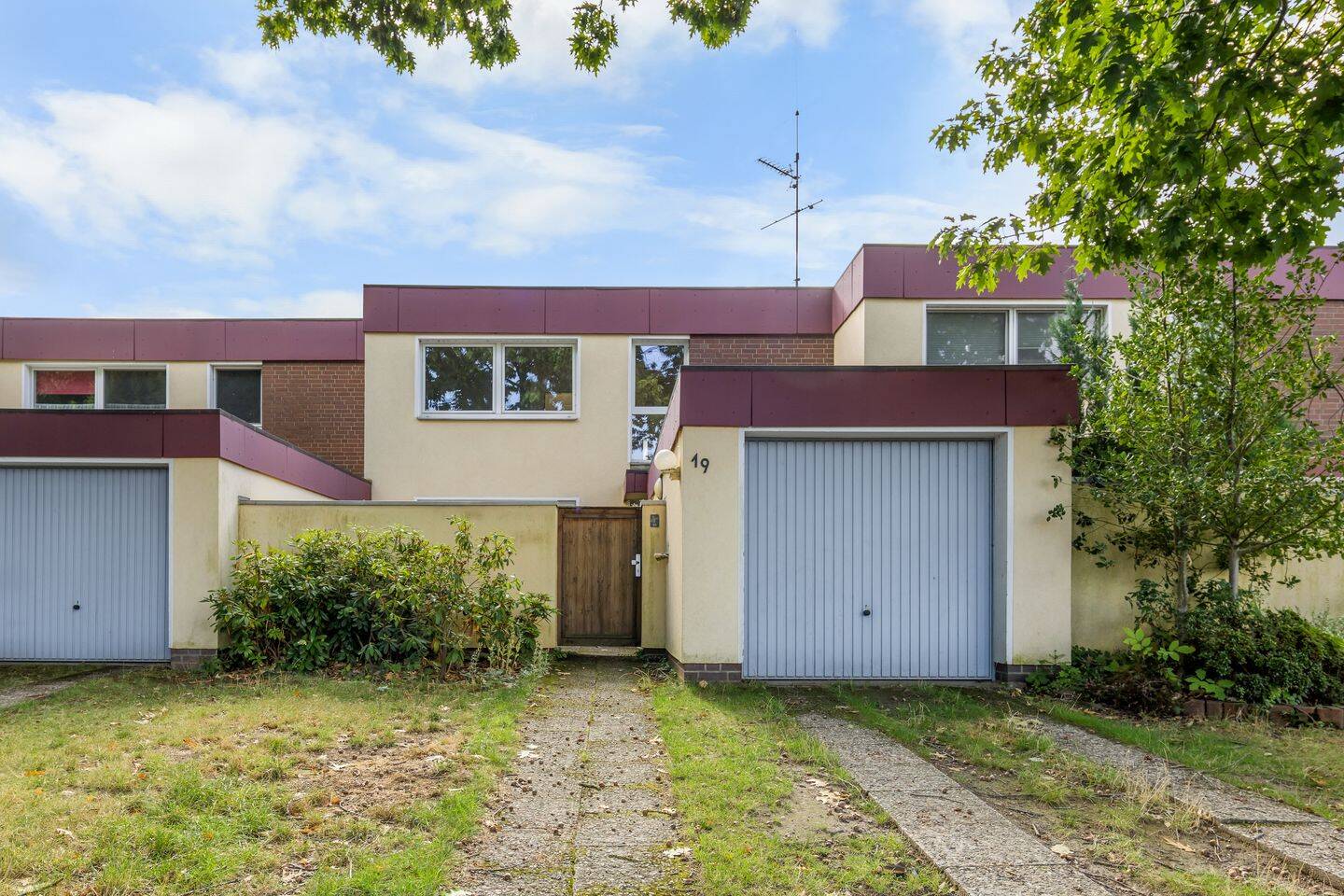 Feldrandlage in Empelde: Reihenmittelhaus mit Garten und Balkon, 30952 Ronnenberg