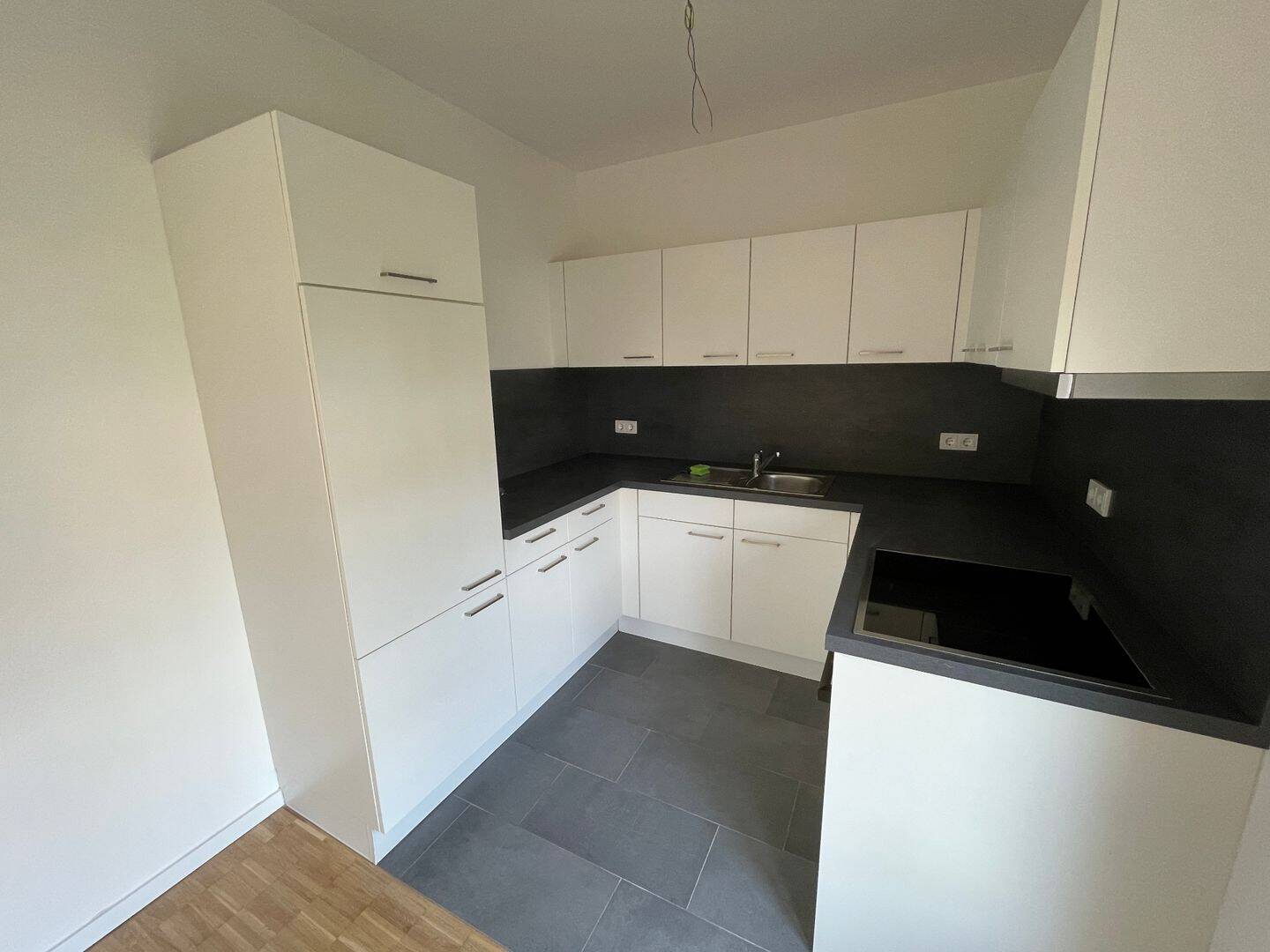 Moderne 1-Zimmer Wohnung mit Einbauküche und Loggia, 90491 Nürnberg