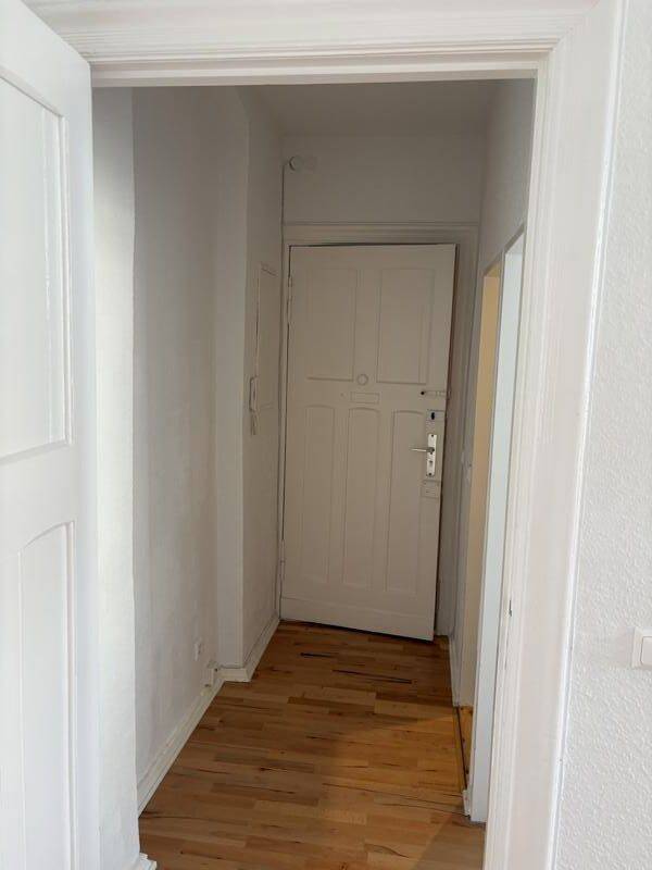 Single Wohnung im gepflegten Mehrfamilienhaus, 13347 Berlin (Mitte Gesundbrunnen Wedding)