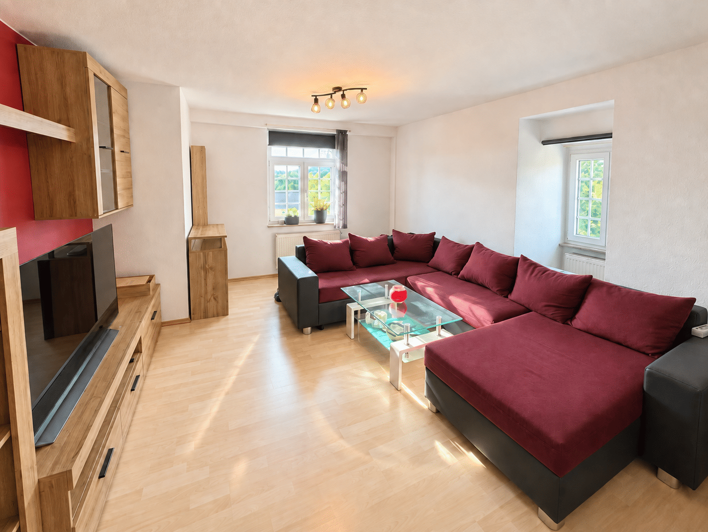 Schöne 2 Zimmer DG-Wohnung in gute Lage in Ellwangen zu vermieten, 73479 Ellwangen (Jagst)