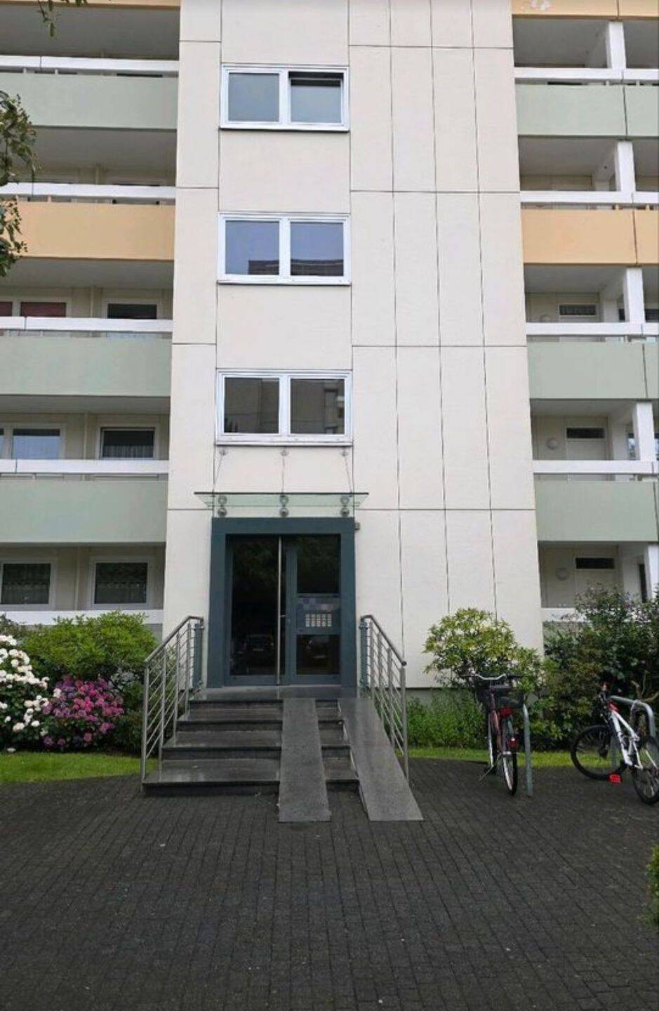Modernes Wohnen in Laatzen: 3,5 Zimmer in zentraler Lage, 30880 Laatzen