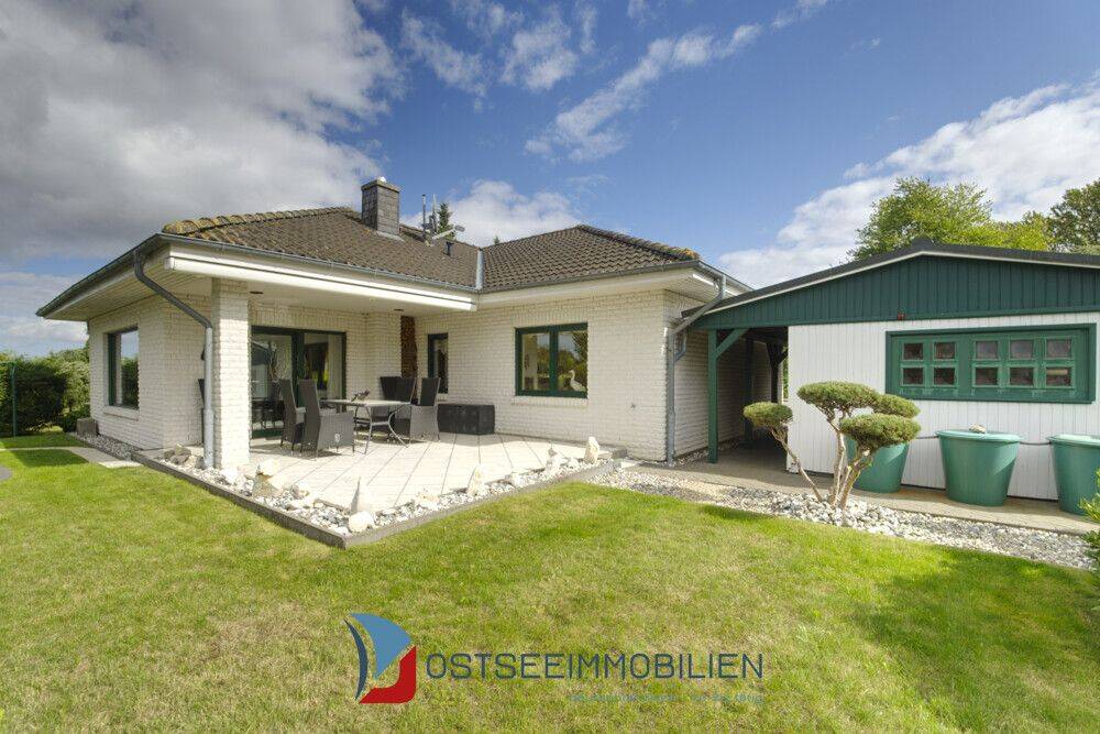 Wunderschöner Bungalow zwischen Ostsee, Usedom und Wolgast, TOP-Qualität und Ausstattung, ca. 111 m² Wfl. auf einer Wohnebene, Grundstück ca. 891 m²,, 17509 Rubenow