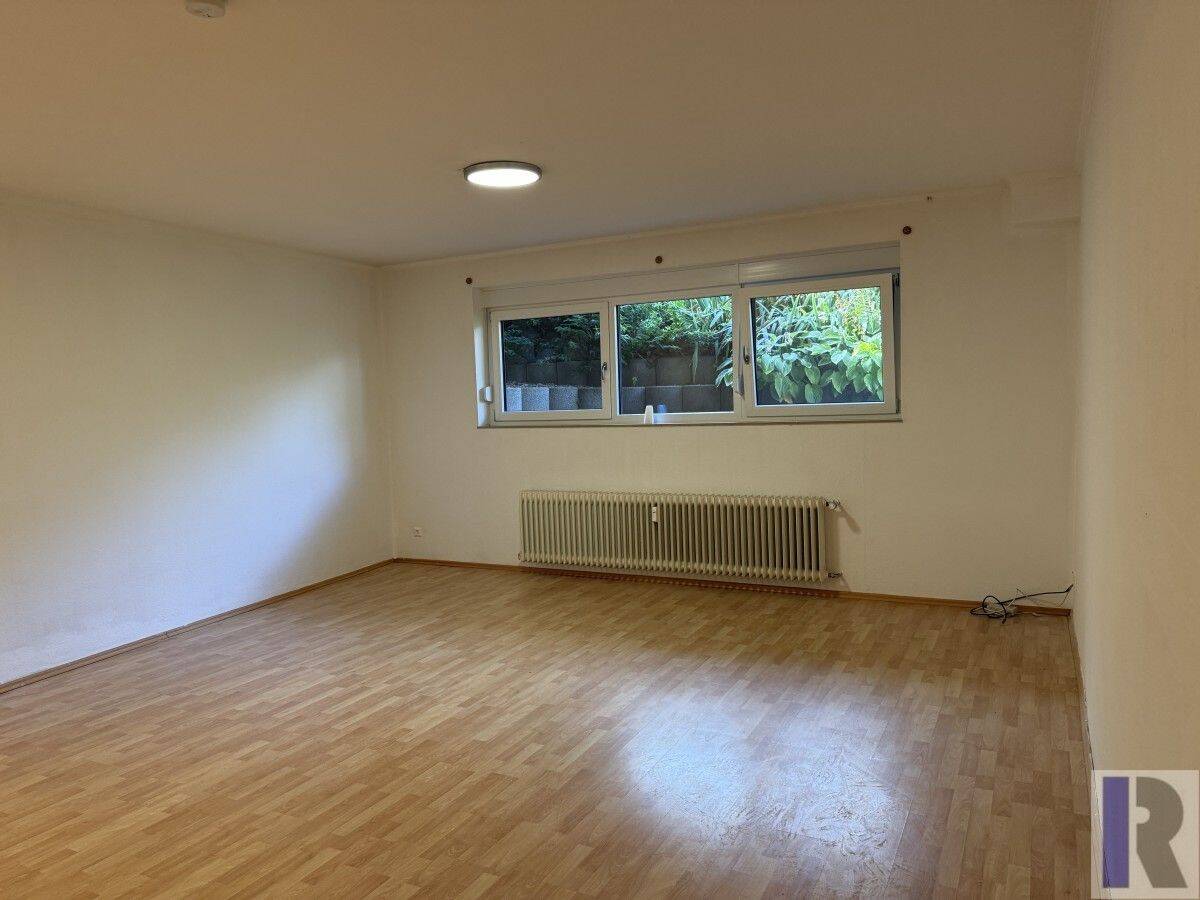 Gemütliche zwei Zimmer-Souterrainwohnung in ruhiger Lage, 56072 Koblenz (Güls Metternich Rübenach)