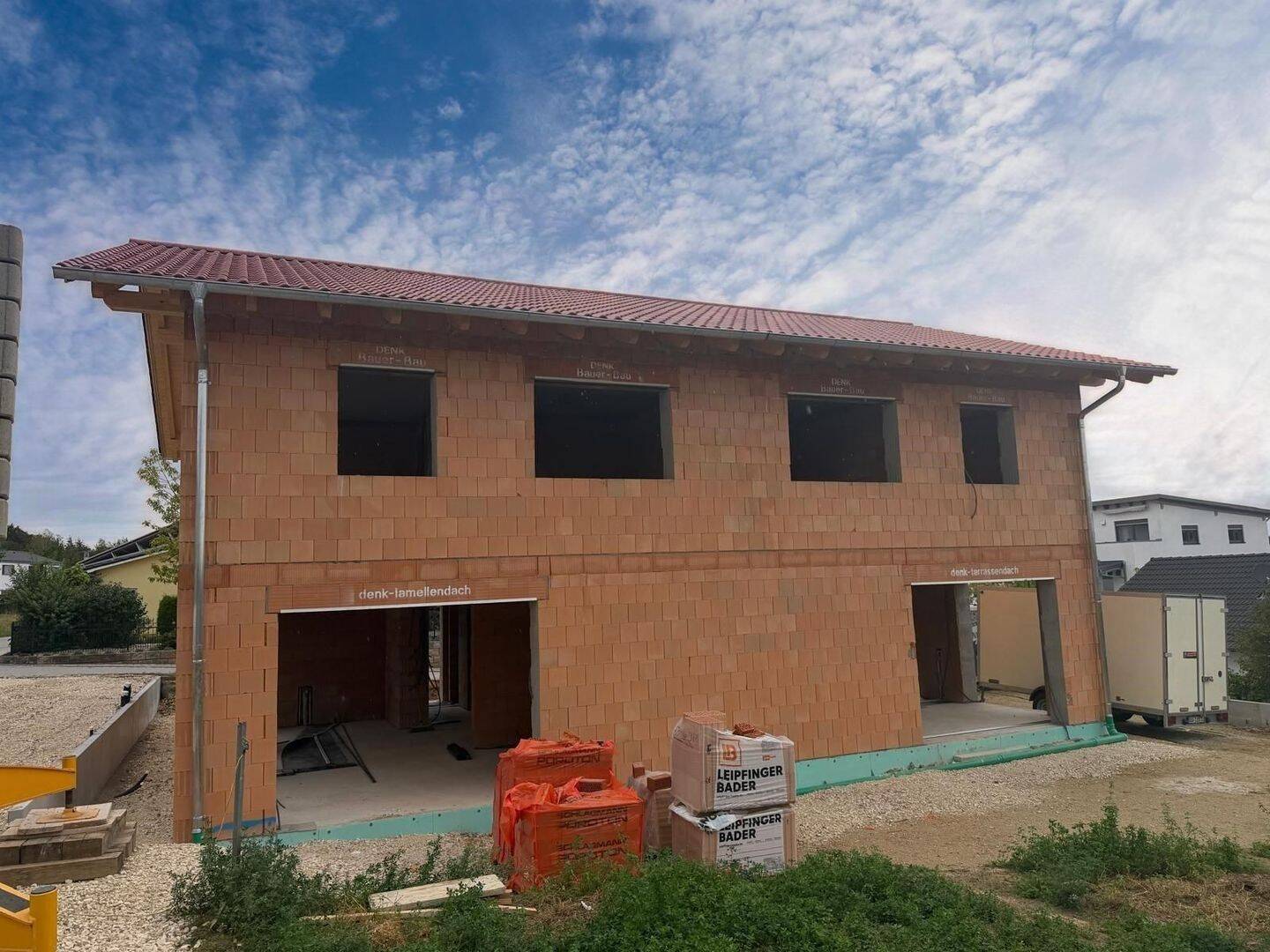 BAUBEGINN BEREITS ERFOLGT: KfW-55 – NEUBAU-DHH mit hochwertiger Ausstattung, 84061 Ergoldsbach