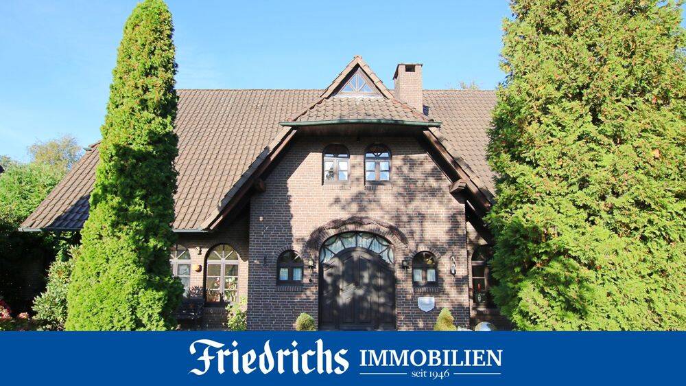 Großzügiges Domizil im Landhausstil mit Garagenanbau in ruh. Lage in Bad Zwischenahn – am Auefluss, 26160 Bad Zwischenahn