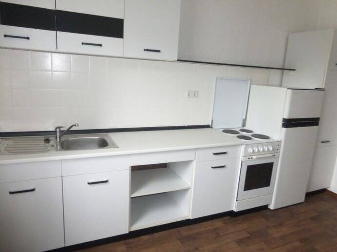 STUDENTEN AUFGEPASST! Heimelige 1 ZW (1. OG, Altbau, Baujahr 1900) mit Wannenbad und Küchenzeile in direkter Nähe zur Technischen Hochschule., 90478 Nürnberg (Dutzendteich Gleißhammer Glockenhof Sankt Peter Zerzabelshof)