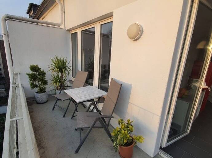 D-Innenstadt. Hochwertig kernsanierte, helle, ruhige 2-Zimmer Wohnung mit Wohnküche/EBK und sonnigem SW-Balkon / WG geeignet, 40227 Düsseldorf (Eller Oberbilk)