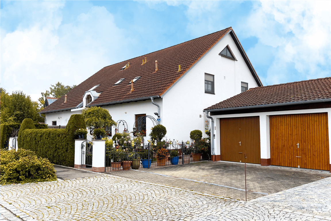 Großzügiges Wohnen mit besonderem Flair – Maisonette mit offener Galerie und sonnigem Südbalkon, 86836 Graben