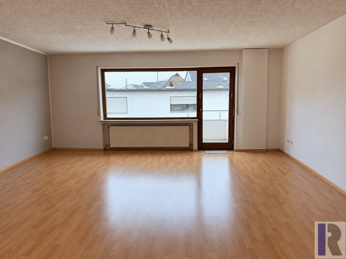 Ansprechende und geräumige drei Zimmerwohnung in ruhiger Lage, 56072 Koblenz (Güls Metternich Rübenach)