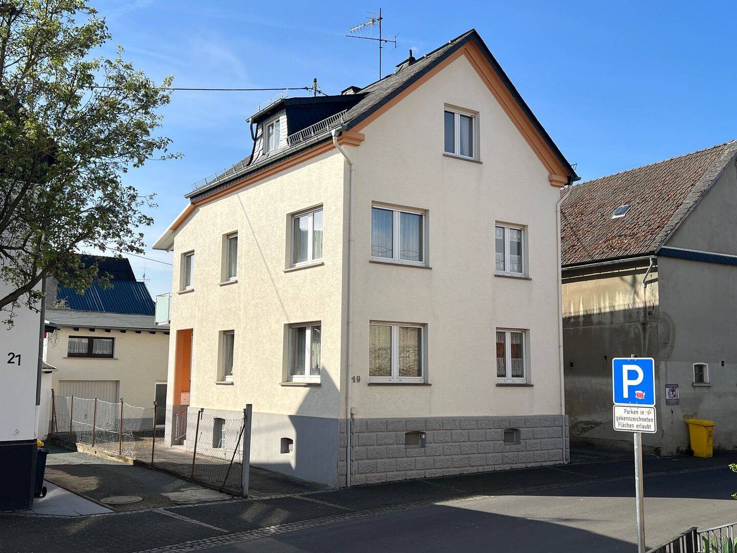 Gepflegtes EFH mit Nebengebäude und separatem Garagen-/Gartengrundstück!!, 65629 Niederneisen