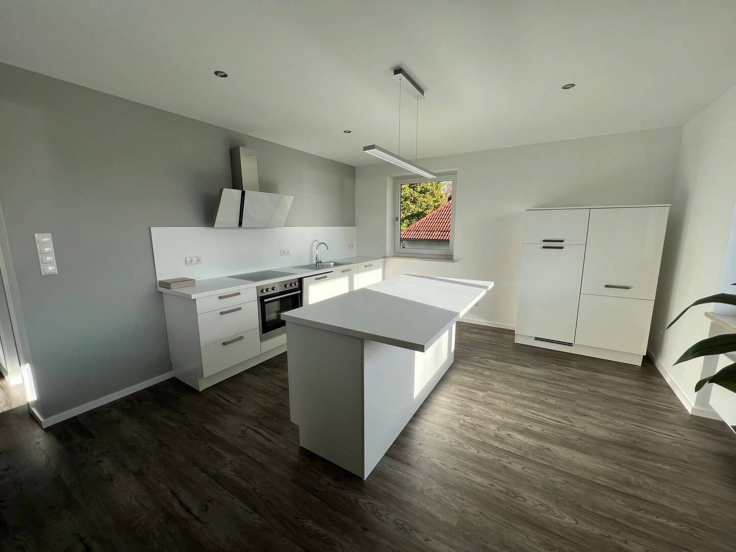 Charmante 2-Zimmer-Wohnung mit Balkon in ruhiger Wohnlage, 85232 Bergkirchen