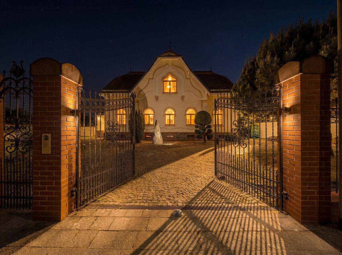 Wohnen mit Geschichte, repräsentative Villa in Schifferstadt, 67105 Schifferstadt