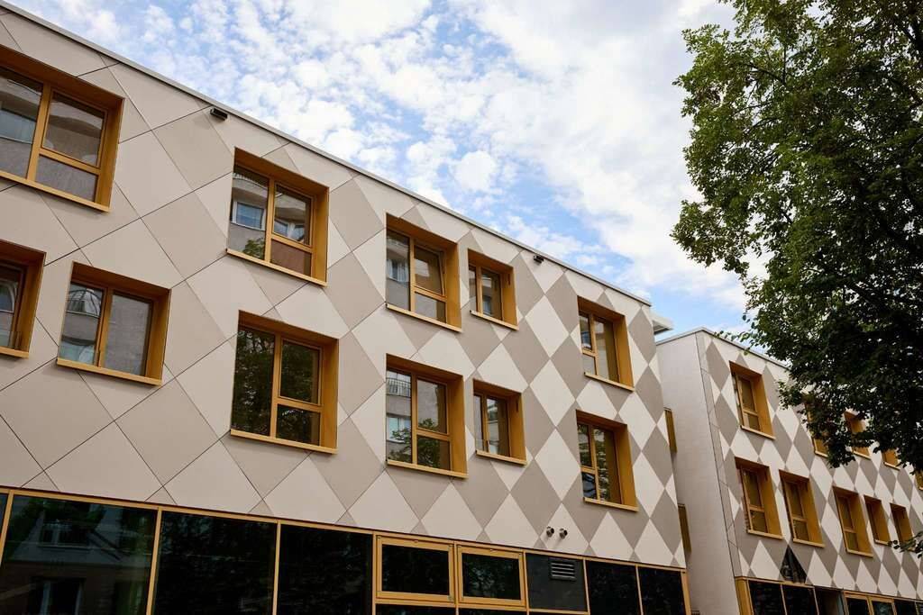 Wohnen in Mitte mit eigener Terrasse: Erstbezug 4-Zimmer-Wohnung, 10179 Berlin (Mitte)