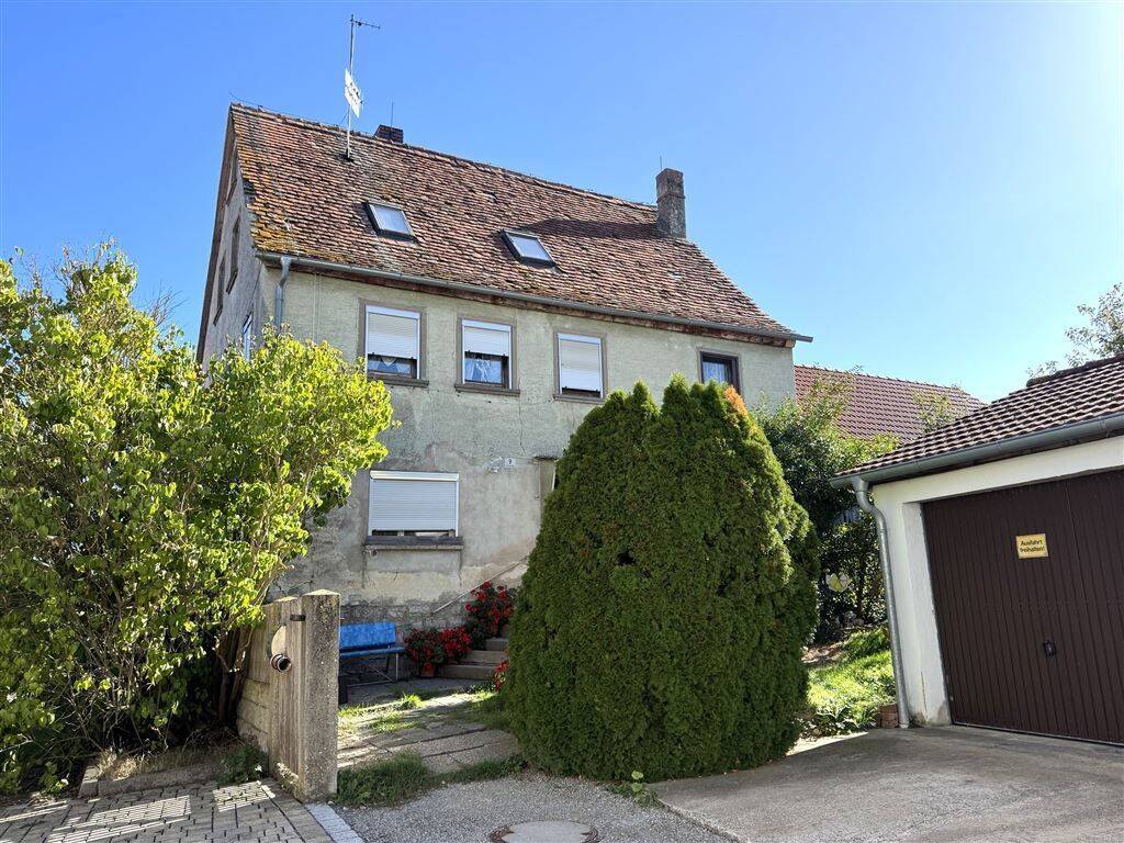 Haus mit Doppelgarage und kleiner Scheune, 91593 Burgbernheim