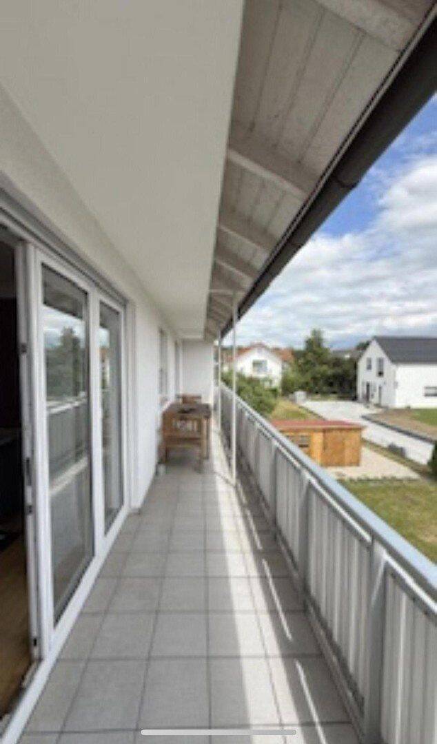 Helle 3ZKB Wohnung 1 Stock 89 m2 mit großem Süd Balkon und Einbau Küche sowie Garage, 89287 Bellenberg