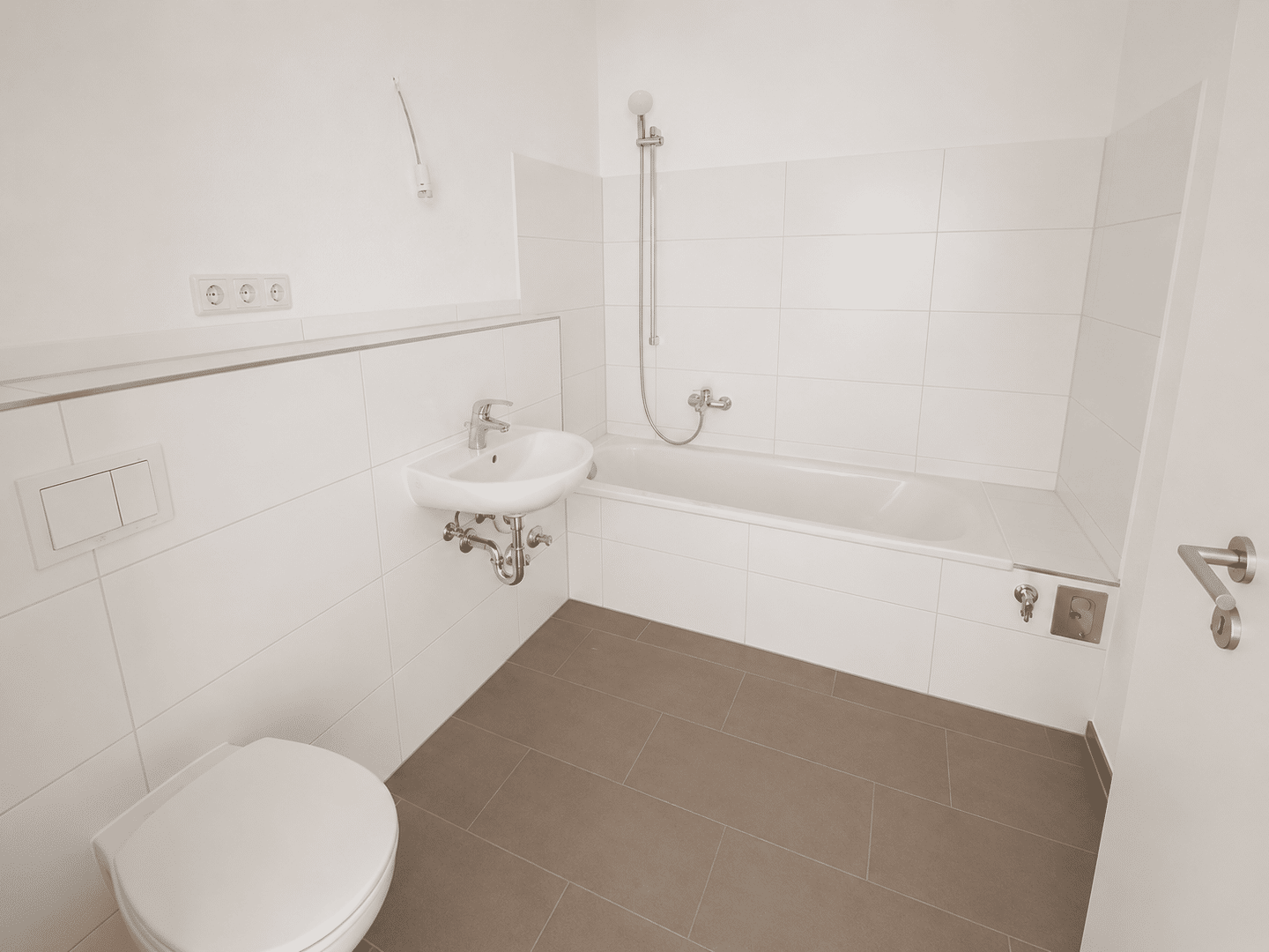 Markkleeberg 3-Zimmer-Wohnung – lichtdurchflutet, neu saniert, Badewanne, 4416 Markkleeberg