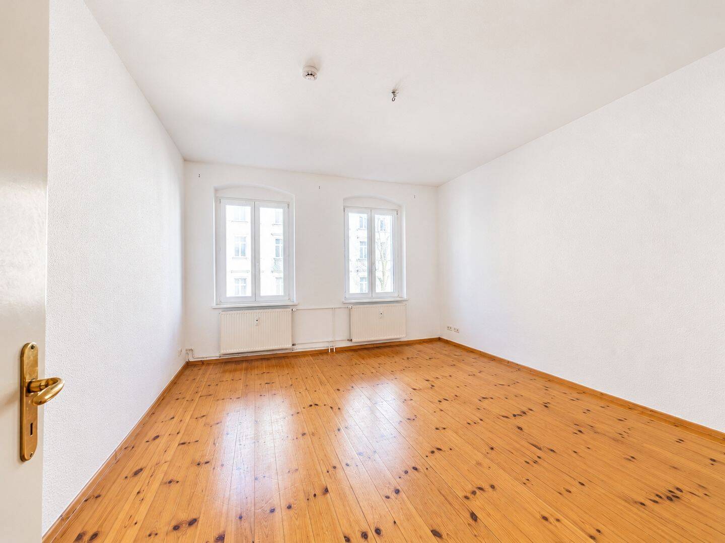 Bezugsfreie Dreizimmerwohnung mit ca. 81 m² im Samariterkiez für unter 5.000 €/m², 10247 Berlin (Friedrichshain-Kreuzberg Friedrichshain Prenzlauer Berg)
