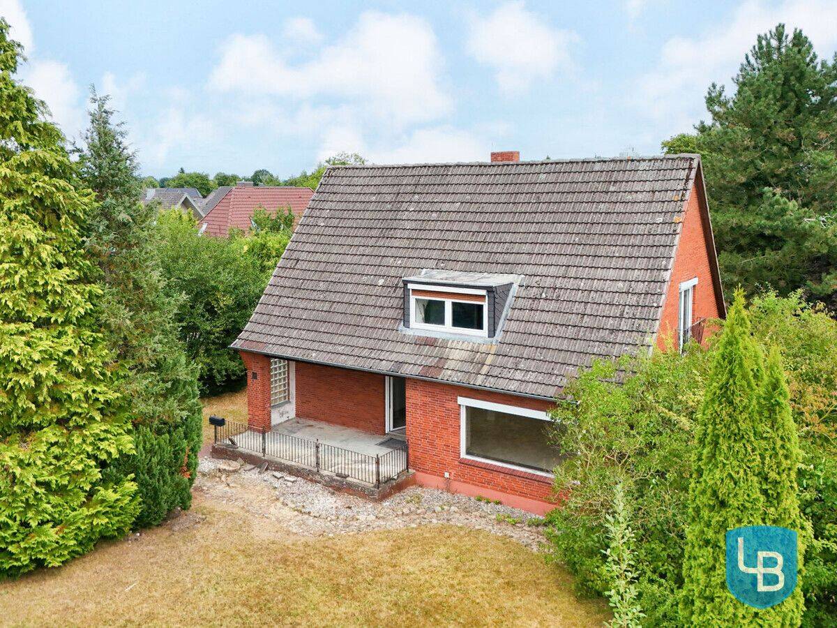 Sanierungsbedürftiges Einfamilienhaus in ruhiger Lage von Melsdorf, 24109 Melsdorf (Hasseldieksdamm Mettenhof)