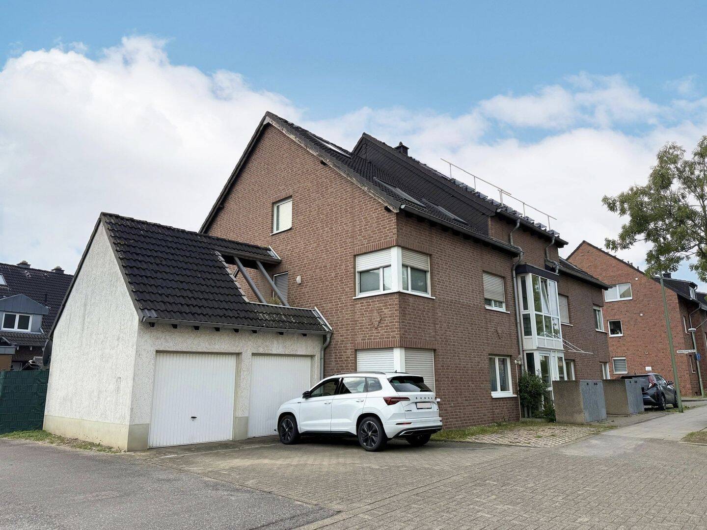 Besonderes Wohngefühl auf zwei Ebenen – Maisonettewohnung in Neuss-Grimlinghausen, 41468 Neuss