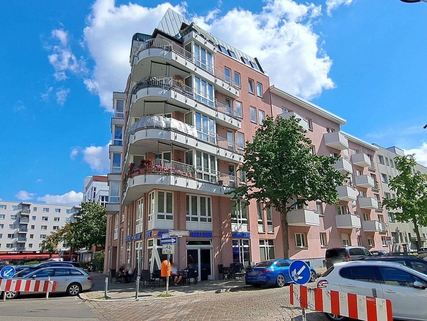 Über den Dächern vom Wedding – 1,5 Zimmer-Eigentumswohnung mit Loggia und Aufzug, 13347 Berlin (Mitte Gesundbrunnen Wedding)