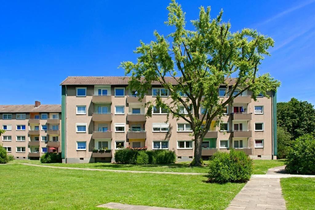 Wir renovieren für Sie! Mit neuem Laminatboden! 3 Zimmer-Wohnung in Ahlen mit Balkon, 59229 Ahlen