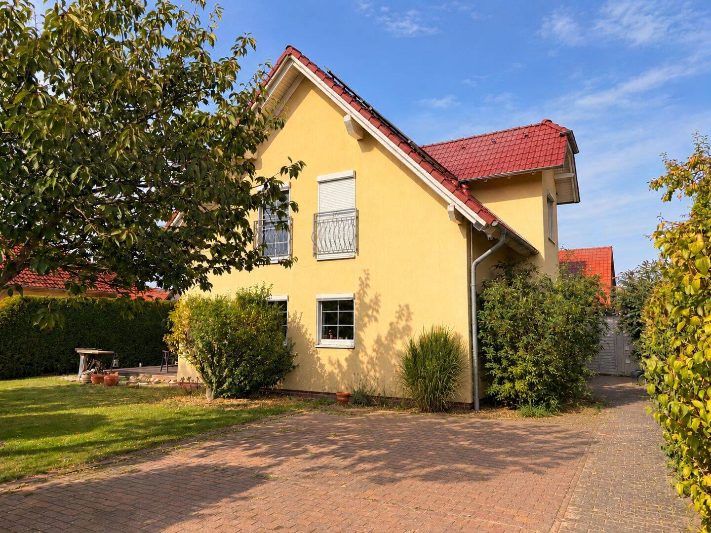 Idyllisches Einfamilienhaus mit 4 Zimmern und eingelassenem Pool in Brandenburg an der Havel, 14776 Brandenburg an der Havel