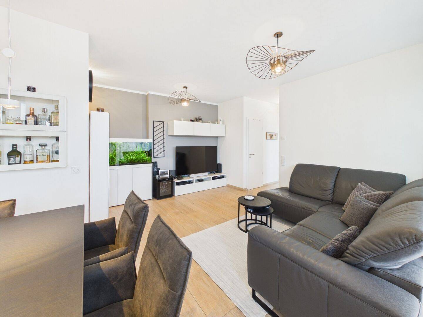 Hochwertige 3-Zimmer-Wohnung mit moderner Einbauküche, zwei TG-Stellplätzen & Balkon – am Zollhafen, 55118 Mainz (Neustadt)