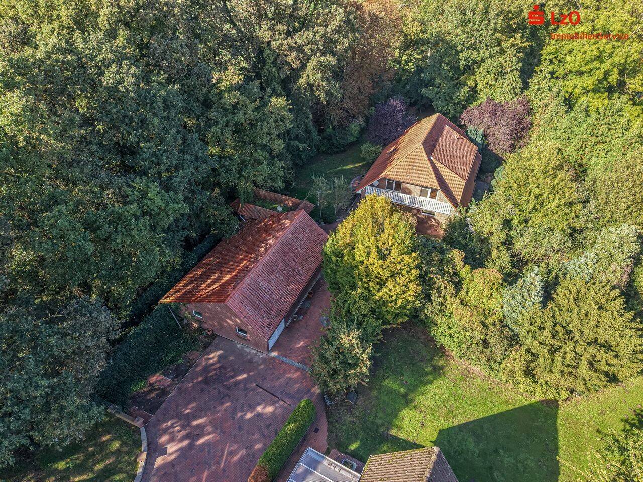 Geräumiges Einfamilienhaus mit großem Grundstück und vielseitigem Nebengebäude, 49413 Dinklage