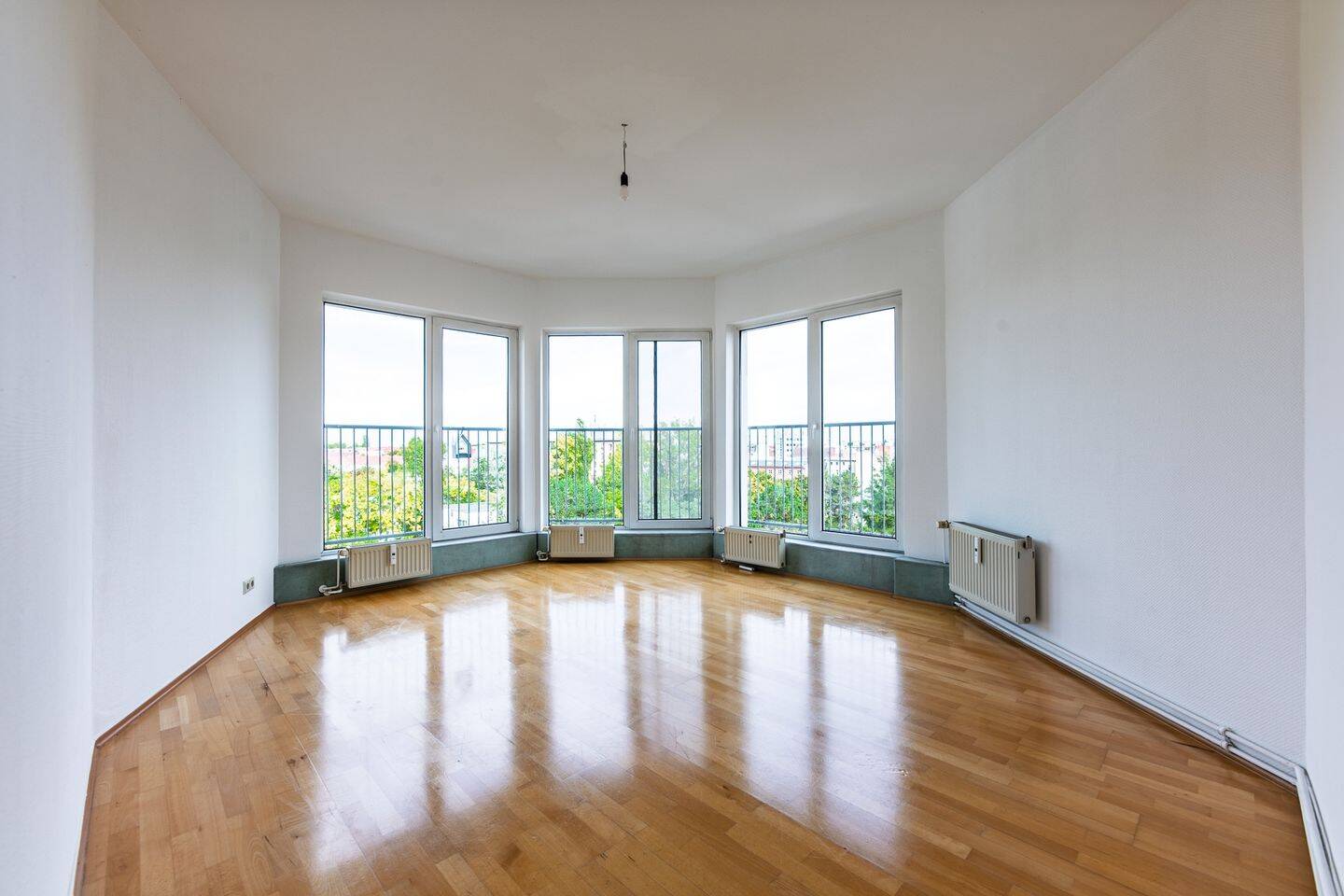 Wohnen über der Stadt: Panorama-Turmzimmer & 2 Terrassen im Prenzlauer Berg, 10439 Berlin (Pankow Prenzlauer Berg)
