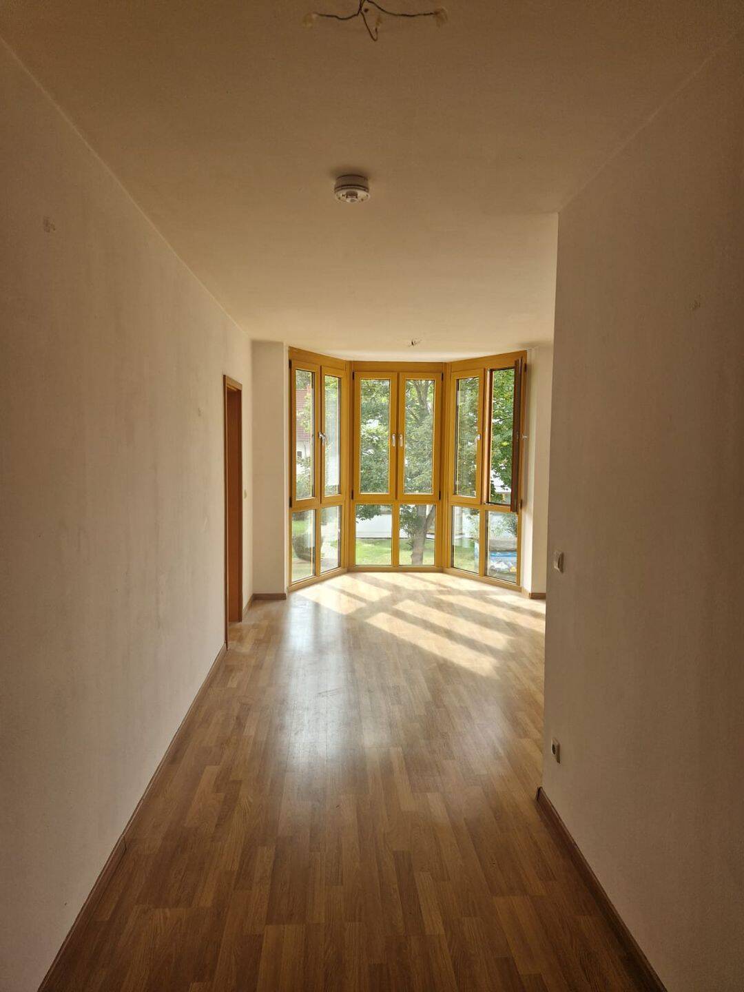 TOP 2-Zimmer-Wohnung in Meerane bei Zwickau zu verkaufen, 8393 Meerane
