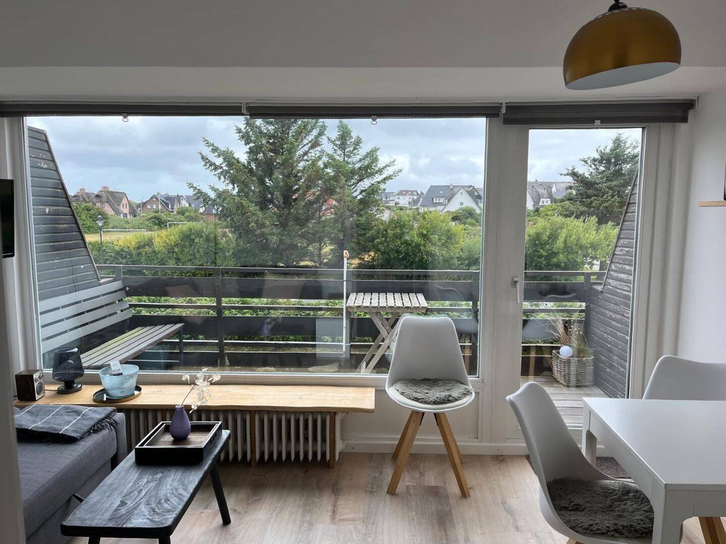 Möblierte 2-Zimmer-Maisonettewohnung mit sonnigem Westbalkon in Wenningstedt-Braderup, 25996 Wenningstedt-Braderup (Sylt)