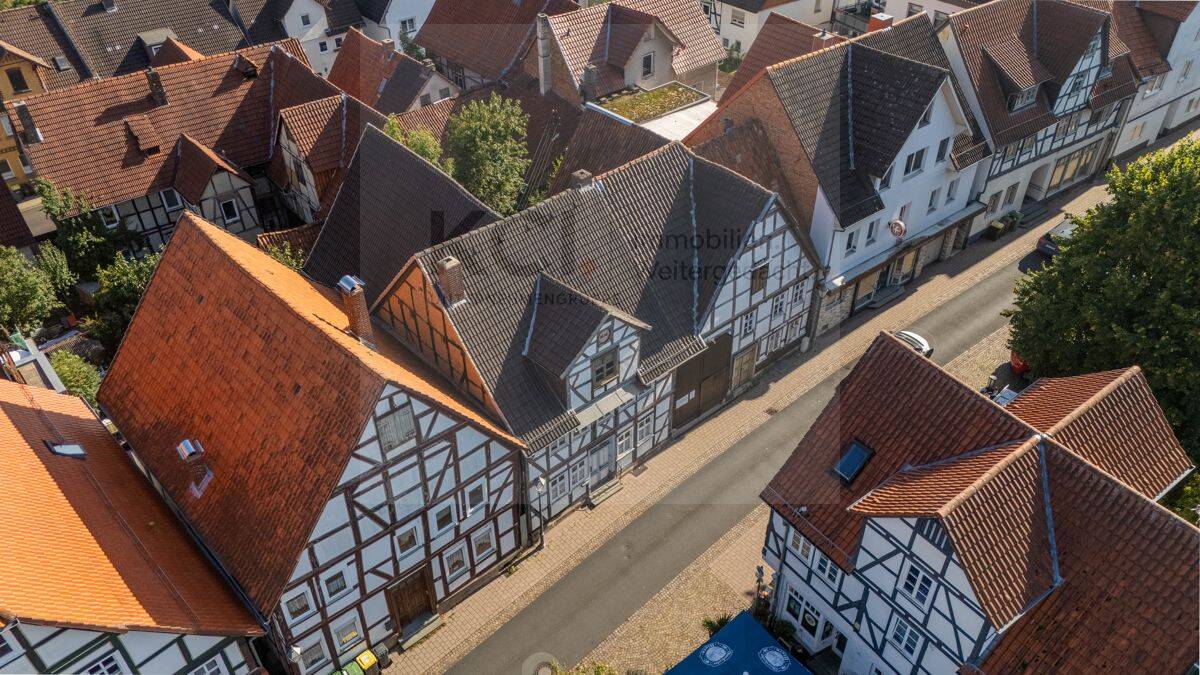 Historisches Fachwerkensemble mit großem Entwicklungspotenzial im Herzen von Zierenberg, 34289 Zierenberg