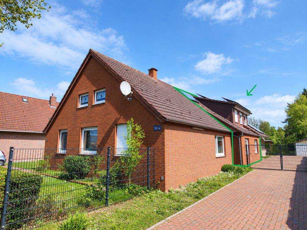Viel Raum, schöner Garten und idyllische Kanallage – charmante Doppelhaushälfte, 26871 Papenburg
