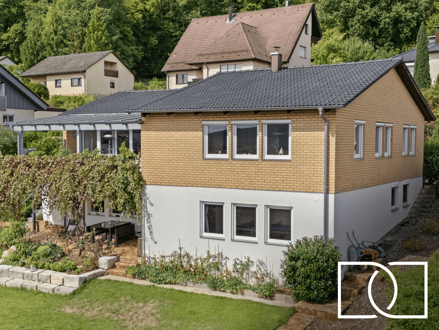 Hochwertige Ausstattung ! Modernisiertes Einfamilienhaus mit einzigartigem Panoramablick, 91320 Ebermannstadt