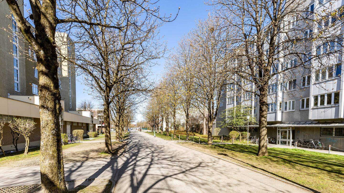 Erstbezug nach Sanierung: Wohnung mit guter Anbindung, 81739 München (Ramersdorf-Perlach)