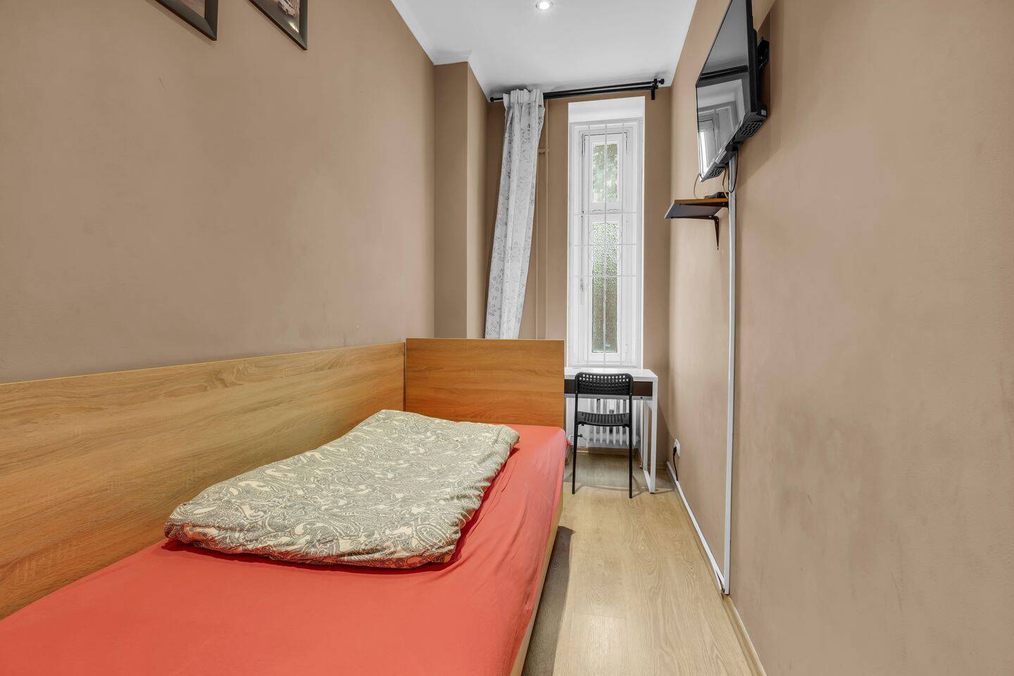 Altbau mit Perspektive – Wohnung mit individuellem Entwicklungspotenzial, 13353 Berlin (Mitte Charlottenburg-Nord Gesundbrunnen Tiergarten Wedding)