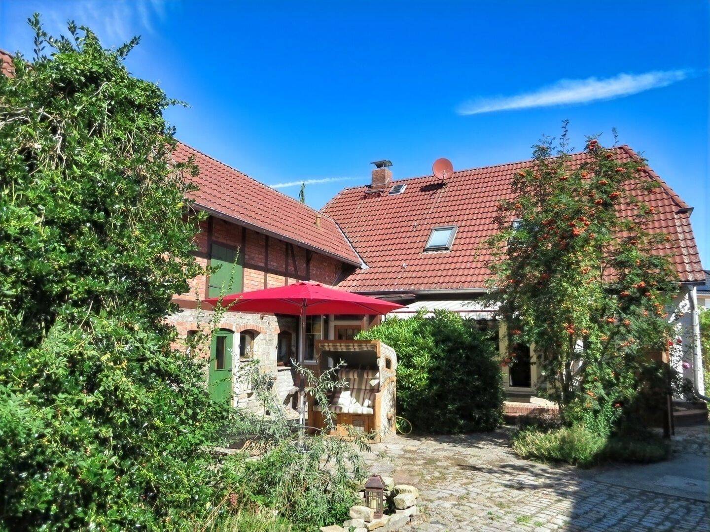 Für Wohngourmets: Feine Fachwerkhülle mit prickelnder Designfüllung, 38461 Danndorf