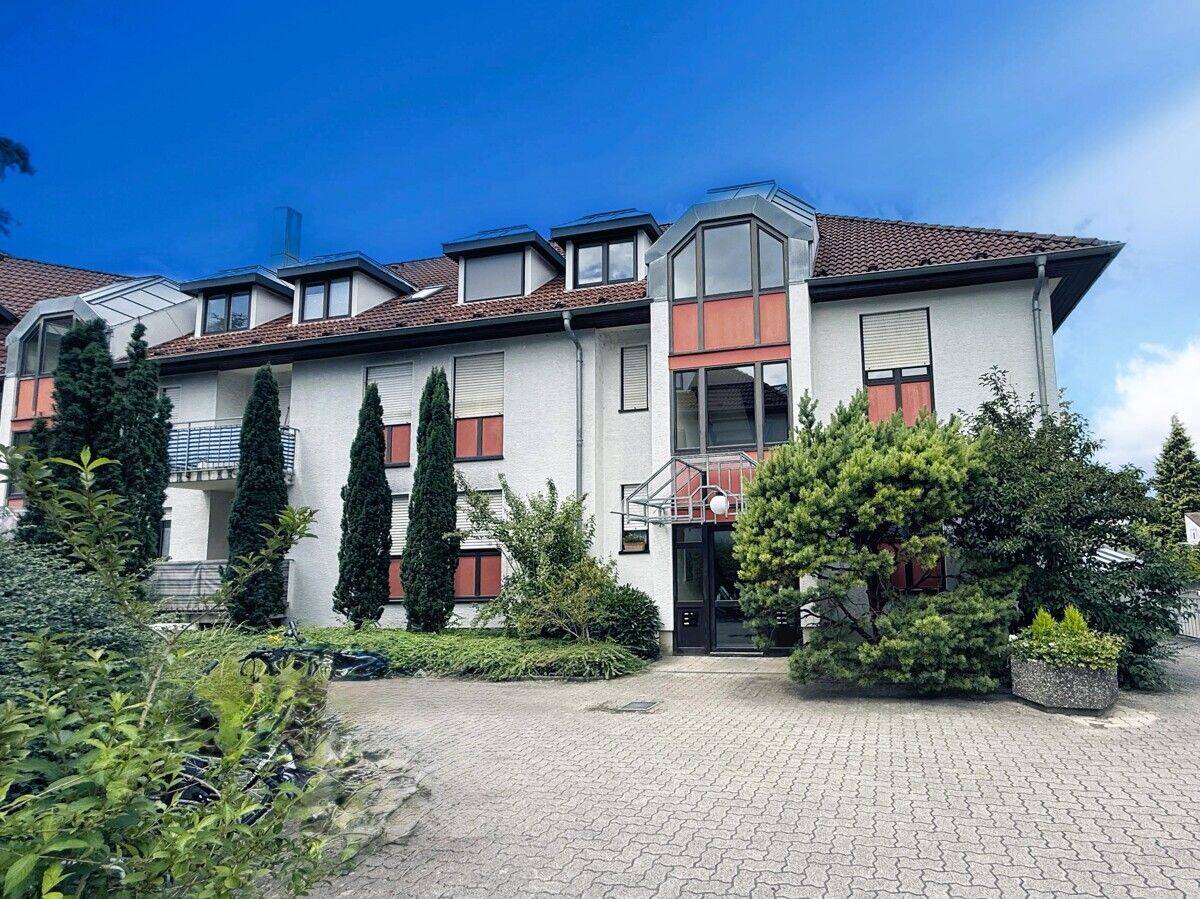 Schöne 2-Zimmer-Souterrainwohnung mit überd. Terrasse, TG-Stellplatz und Keller in ruhiger Lage, 76646 Bruchsal