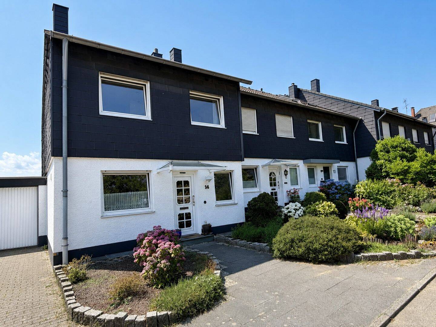 Ihr neues Zuhause: Modernes Reihenendhaus in Heiligenhaus mit 5 Zimmern, 42579 Heiligenhaus