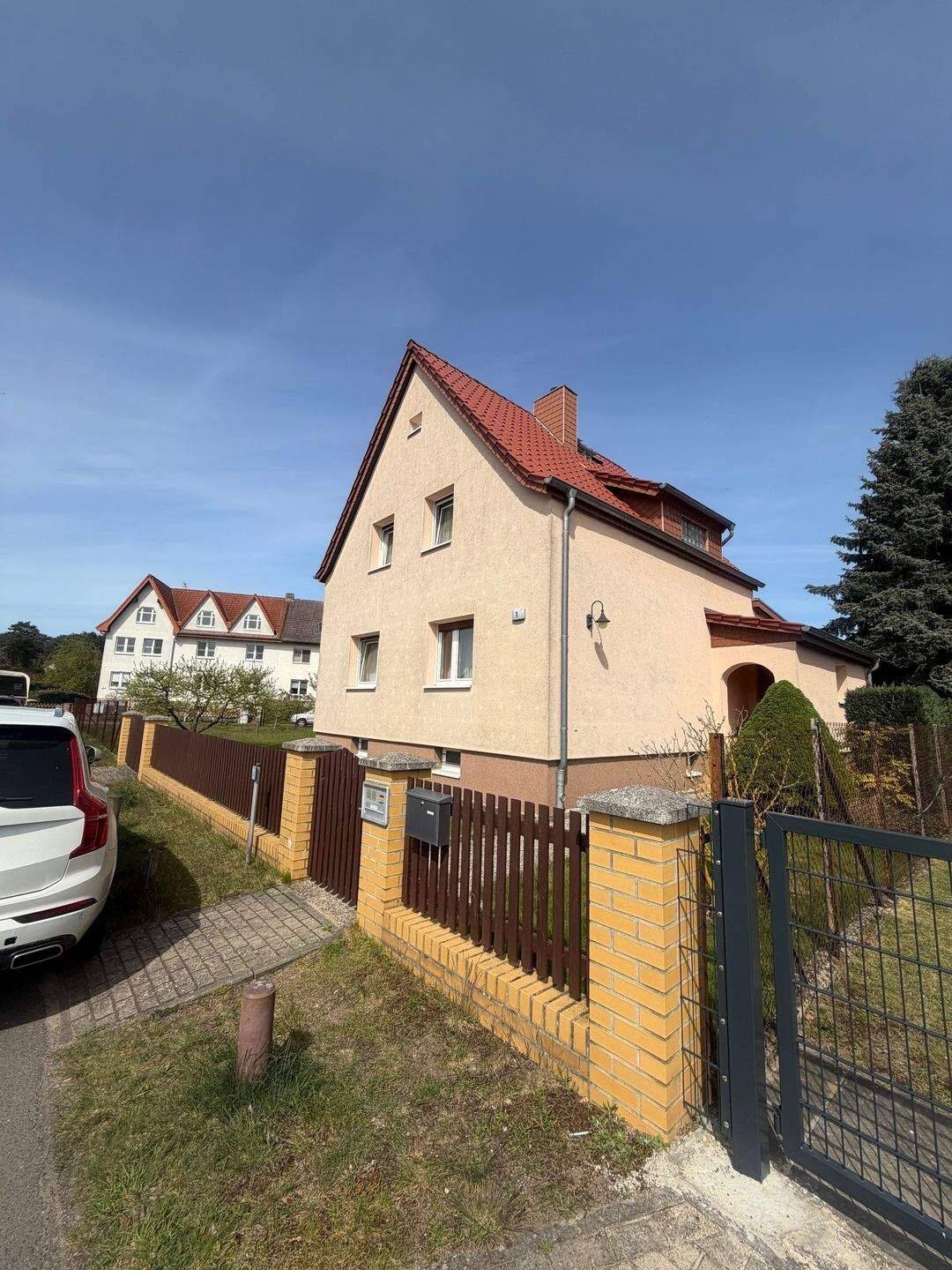 Sehr gepflegtes Einfamilienhaus in ruhiger und begehrter Wohnlage, 16761 Hennigsdorf
